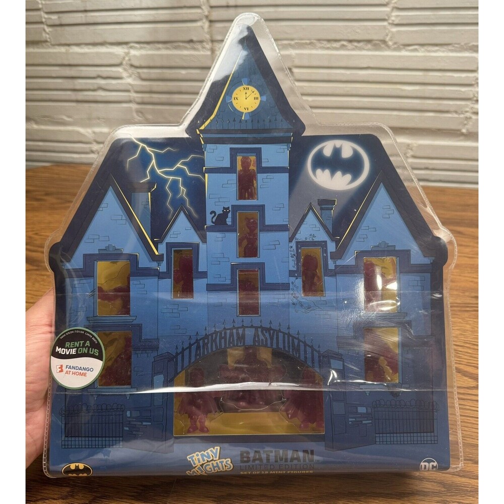 CultureFly Tiny‎ Mights - Batman: Arkham Asylum LE - 12 Action Figures -